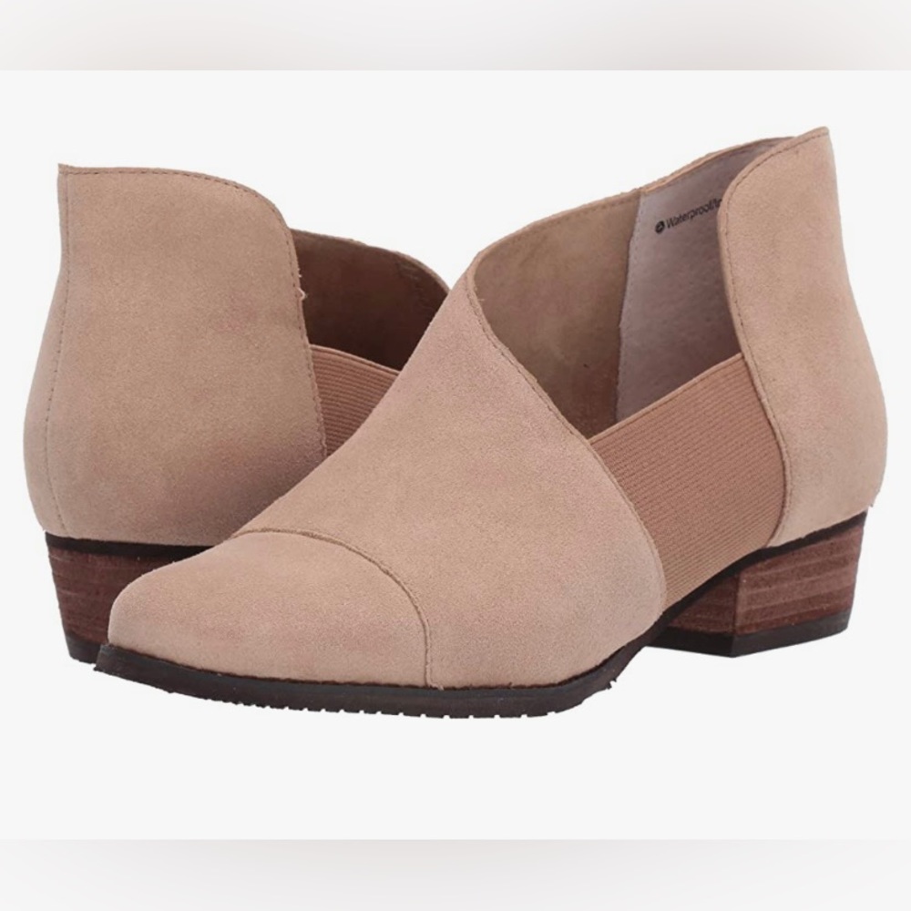 Blondo Women's Tan Flats & Loafers